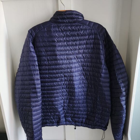 L.L. Bean Ultralight 850 Down Puffer Jacket - Men's size Large Navy Blue Downtek - Picture 8 of 10